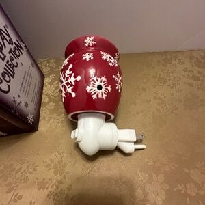 Scentsy Snowflake Red Plug In Small Wax Warmer Christmas/Winter